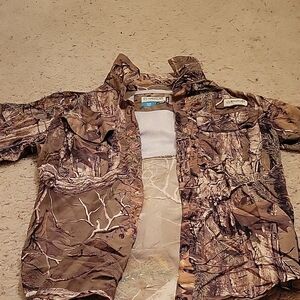 Magellan with Real Tree extra print kids XL shirt